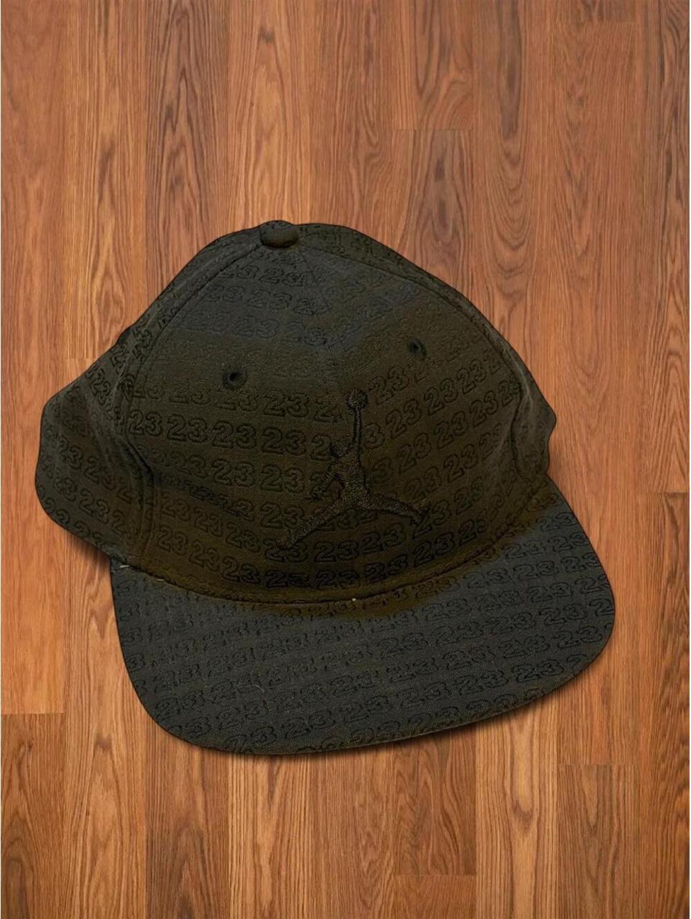Nike Air Jordan Mens Fitted Hat Black Silver Flat Brim Ball Cap Size 8 20